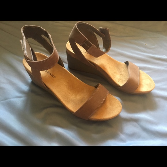 Lucky Brand Shoes - Lucky Brand Size 9 Sandals